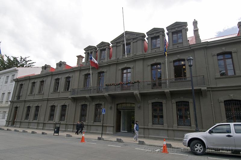 20071214 150001 D200 3900x2600.jpg - Municipal Building, Punta Arenas